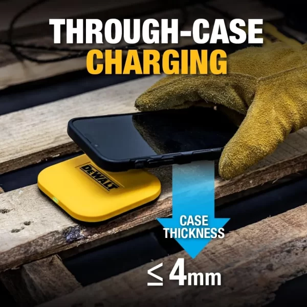 DEWALT Hızlı Kablosuz Şarj Pedi Tip C Kablo ve AC Adaptörü Dahil