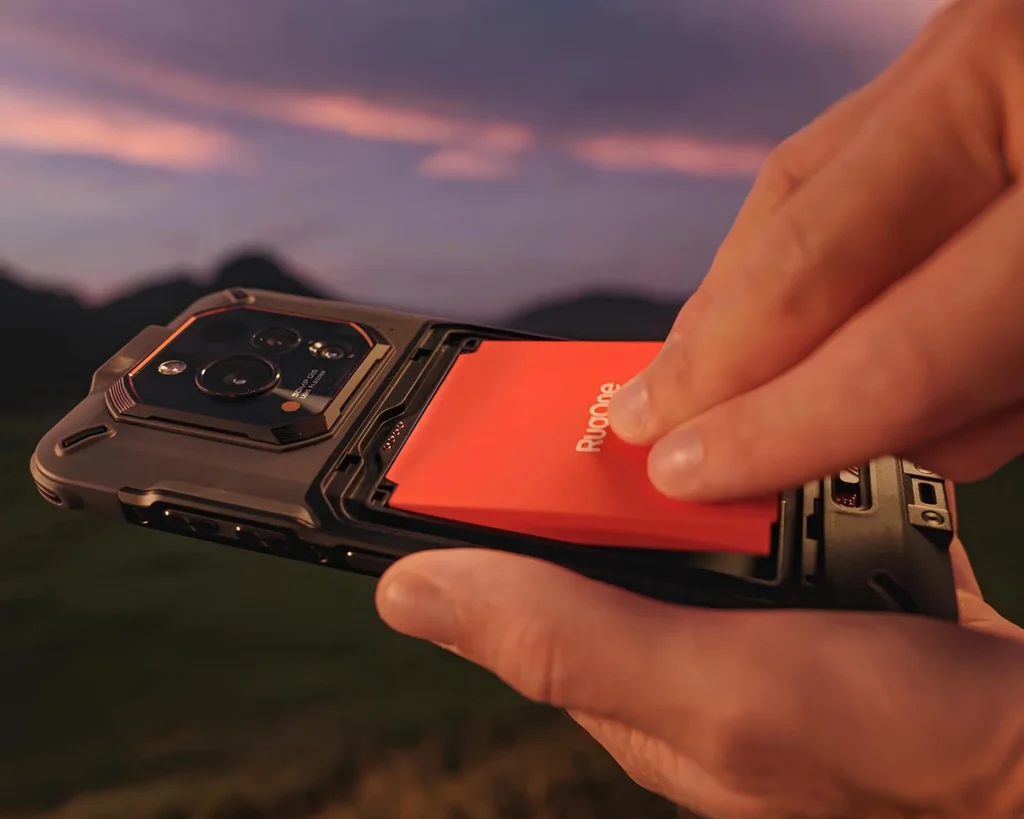 Ulefon Xever 7 Pro Sağlam Telefon İncelemesi Ulefon Xever 7 Pro Termal Kameralı, Çıkarıla bilir bataryaya sahip ilk zırhlı telefon olarak tarihe geçiyor.