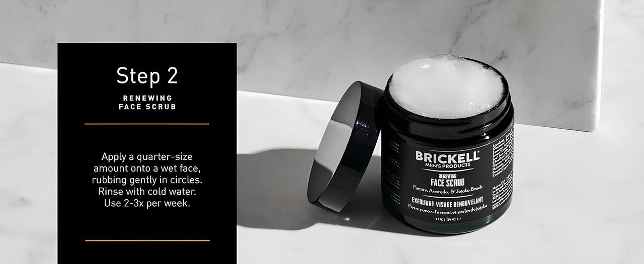 Brickell yenileyici yüz peelingi açık kavanoz görseli